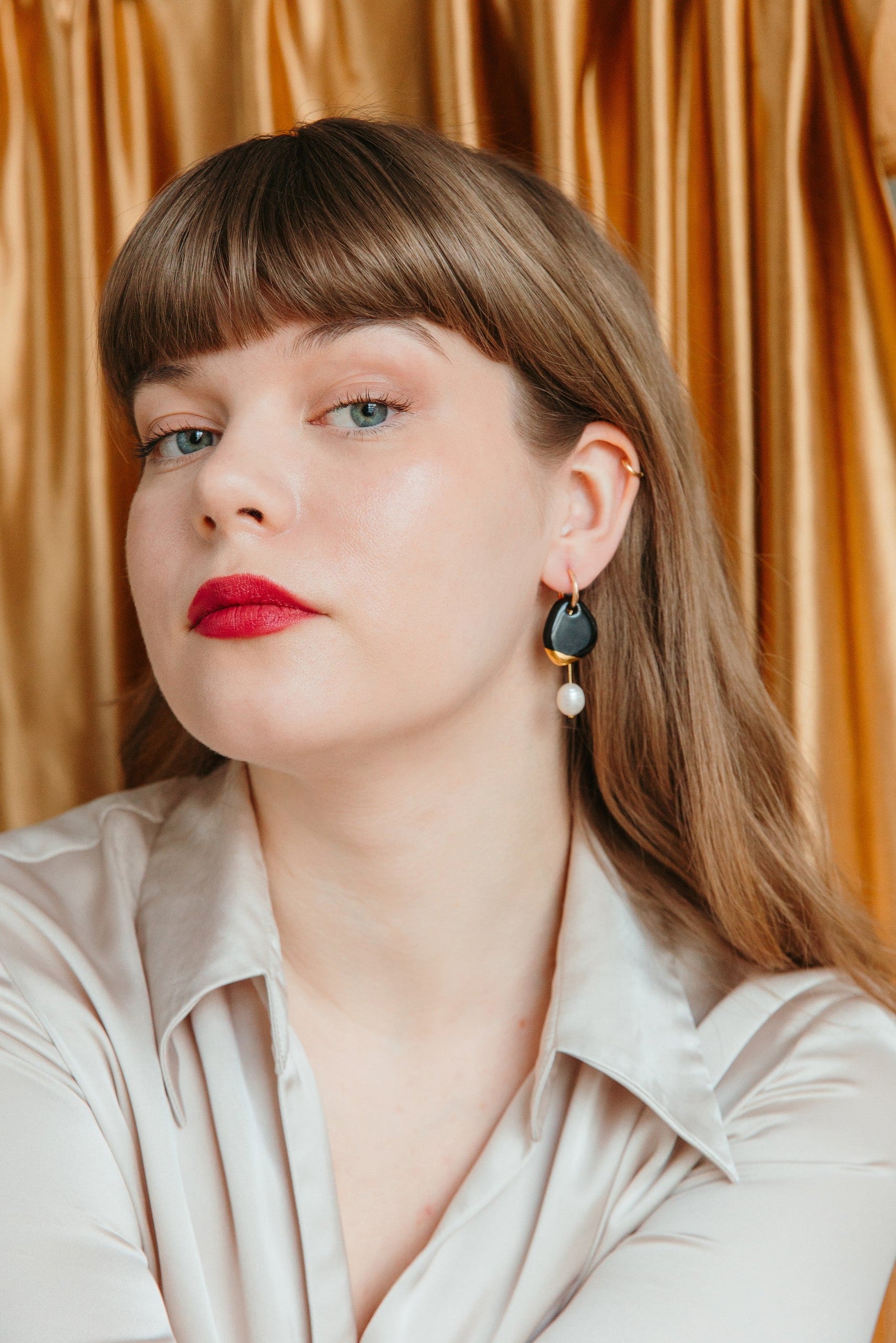 Arp Pearl And Porcelain Earrings - Burgundy