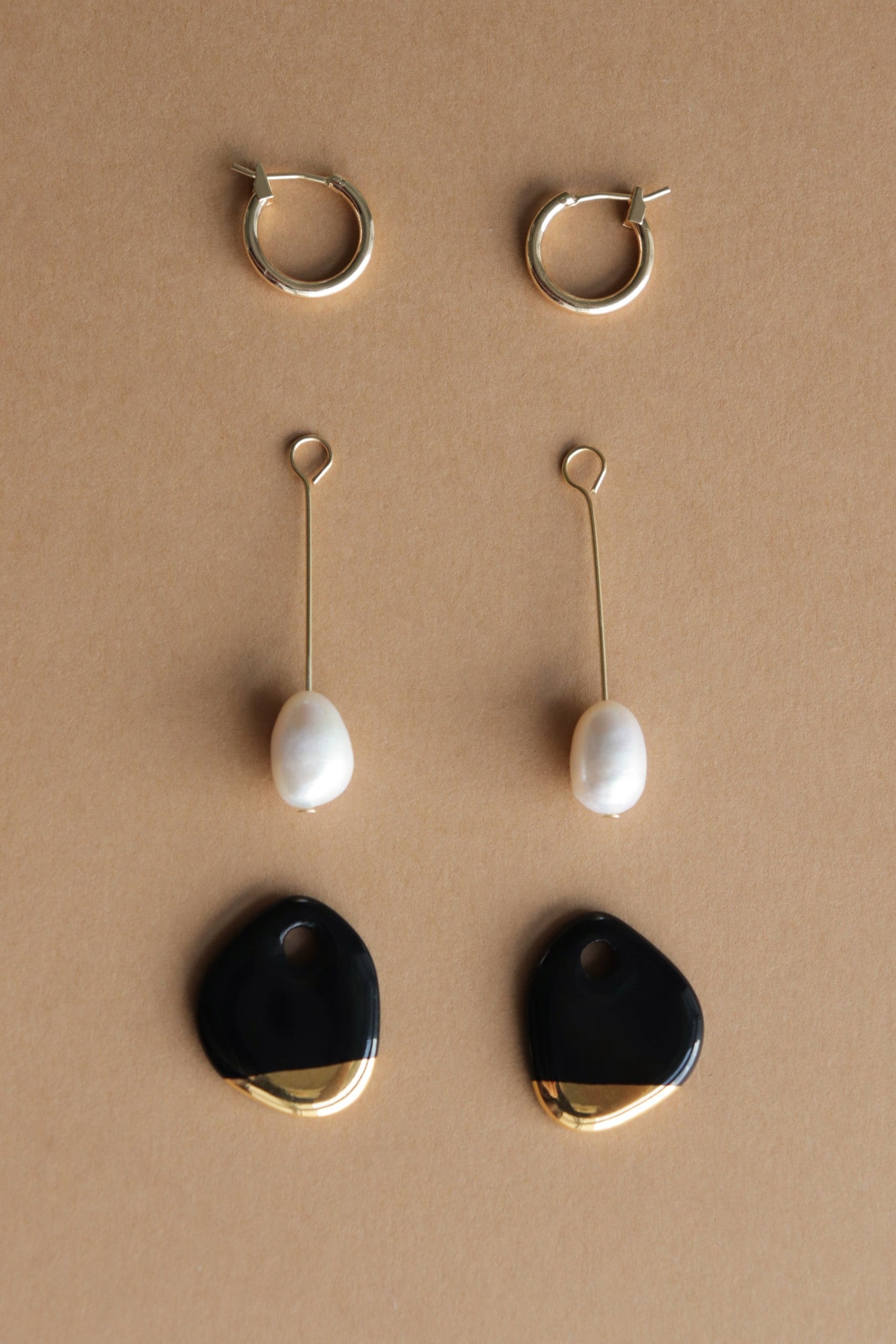 Arp Pearl And Porcelain Earrings - Burgundy